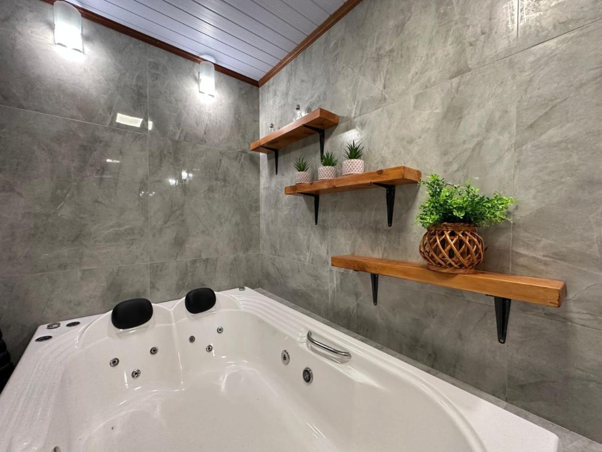 Apartamento Com Hidromassagem Em Gramado Apartamento Exterior foto